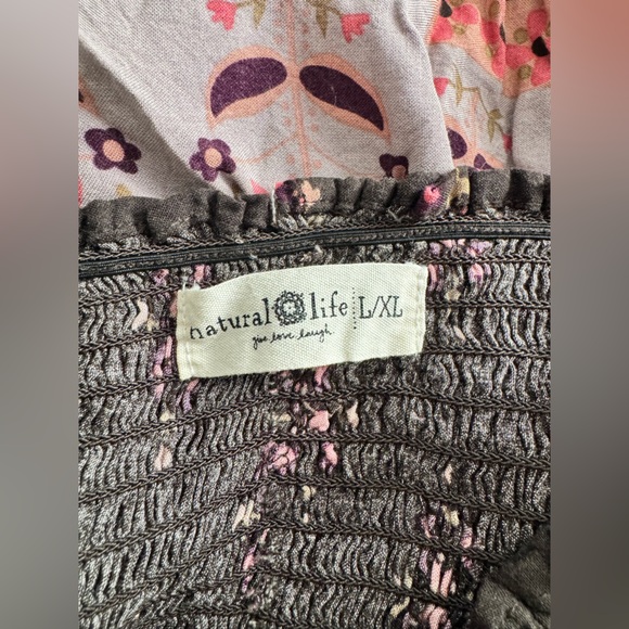 Natural Life Gray, Burgundy, Pink Smocked Shorts - Size L/XL - Picture 4 of 6